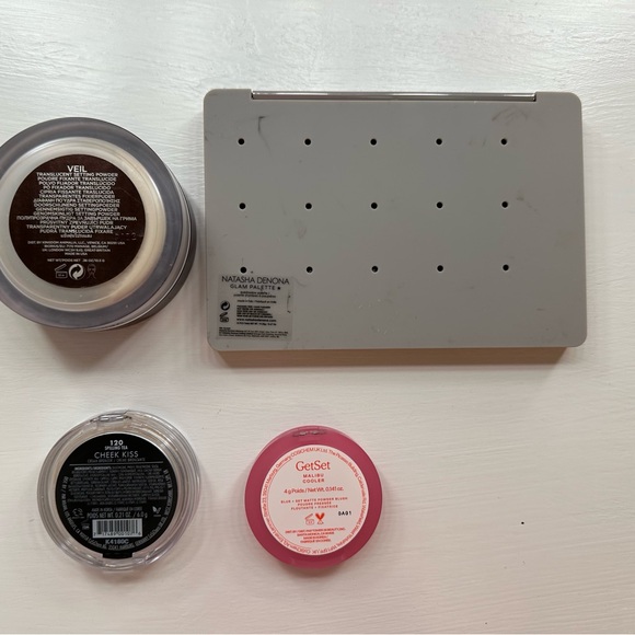 Makeup bundle - Picture 2 of 4